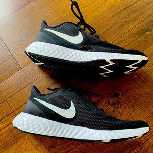 Black Nike Revolution Running Shoes